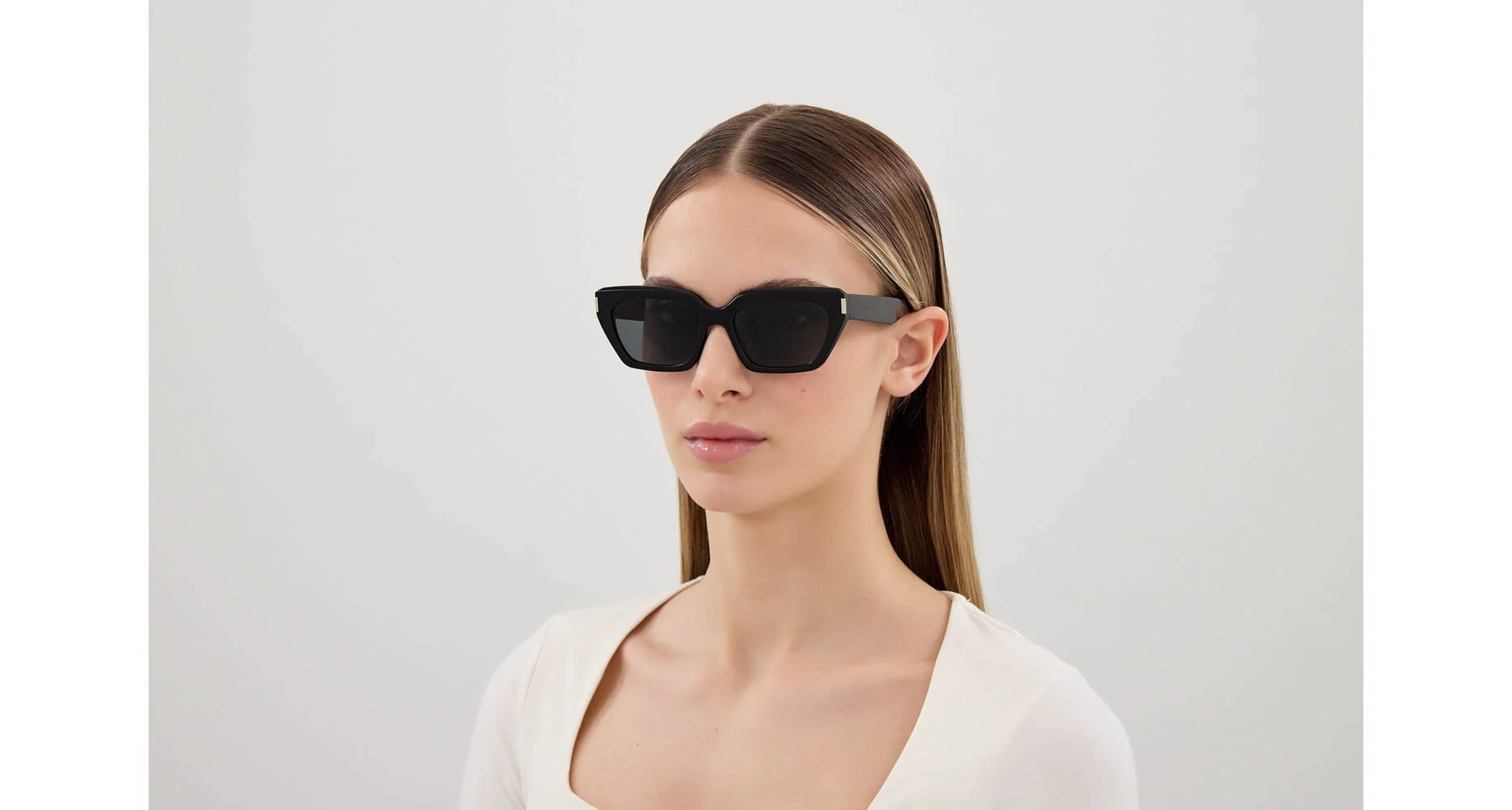 Saint Laurent SL 826 Page - Image 4
